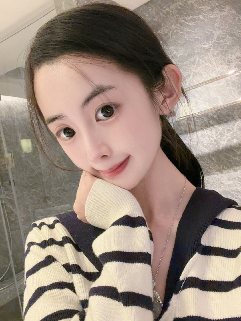 广东 佛山 24岁 163cm 79 B杯 待业 身材超级好 纯欲系妹子 皮肤白皙 有素质懂礼貌 私下放得开 顶级榨精尤物 反差大 身材比例好 有m倾向可开发 抽烟纹身:有纹身无抽烟 SM:可 无套:可 口交:可 过夜:可 同居:否 可飞:能 价格:5 特点:身材超级好 纯欲系妹子 皮肤白皙 有素质懂礼貌 私下放得开 顶级榨精尤物 反差大 身材比例好 有m倾向可开发