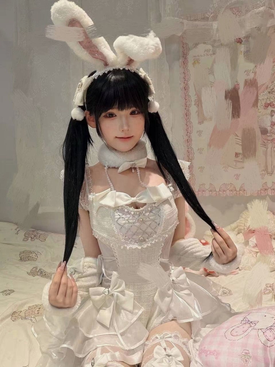 浙江 杭州 18岁 160cm 90 B杯 学生 可爱甜,少萝,听话 抽烟纹身:无 SM:否 无套:否 口交:可 过夜:可 同居:可 可飞:可 价格:35 特点:可爱甜,少萝,听话