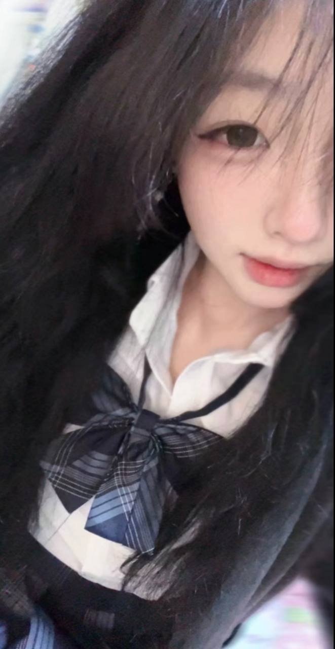 广东 梅州 18岁 164cm 93 B杯 工作 08年从小就是软性子的南方妹子一枚,性格温柔细腻体贴,气质安静文艺,平时喜欢画画,听歌,宅家里发呆,日常生活简单,兼职 抽烟纹身:无纹身 SM:否 无套:可 口交:可 过夜:可 同居:可 可飞:可 价格:7 特点:08年从小就是软性子的南方妹子一枚,性格温柔细腻体贴,气质安静文艺,平时喜欢画画,听歌,宅家里发呆,日常生活简单,兼职