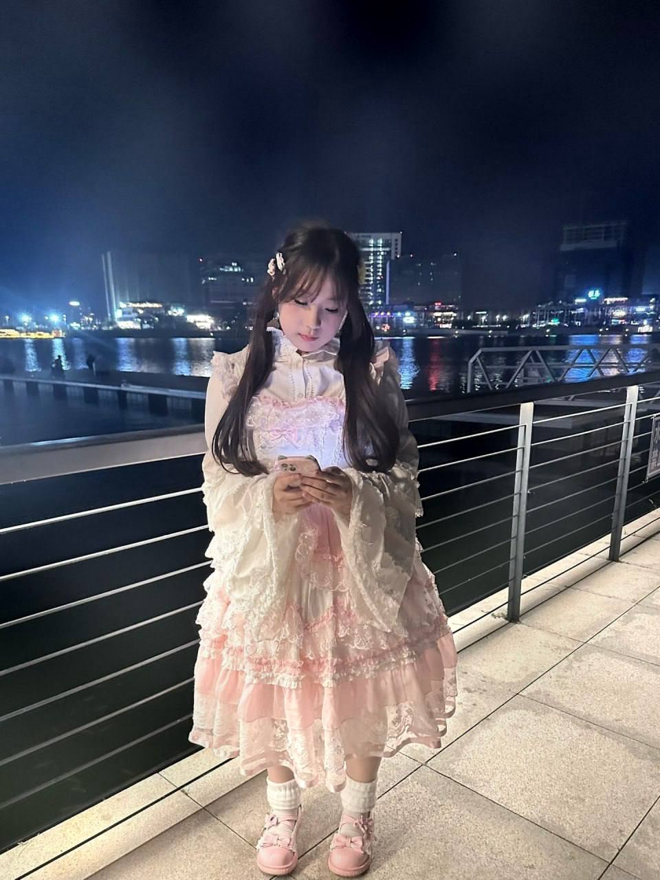 福建 厦门 22岁 165cm 100 A杯 学生 干净卫生 抽烟纹身:无 SM:否 无套:可 口交:可 过夜:可 同居:可 可飞:可,厦门附近,江浙沪,广东 价格:8 特点:干净卫生