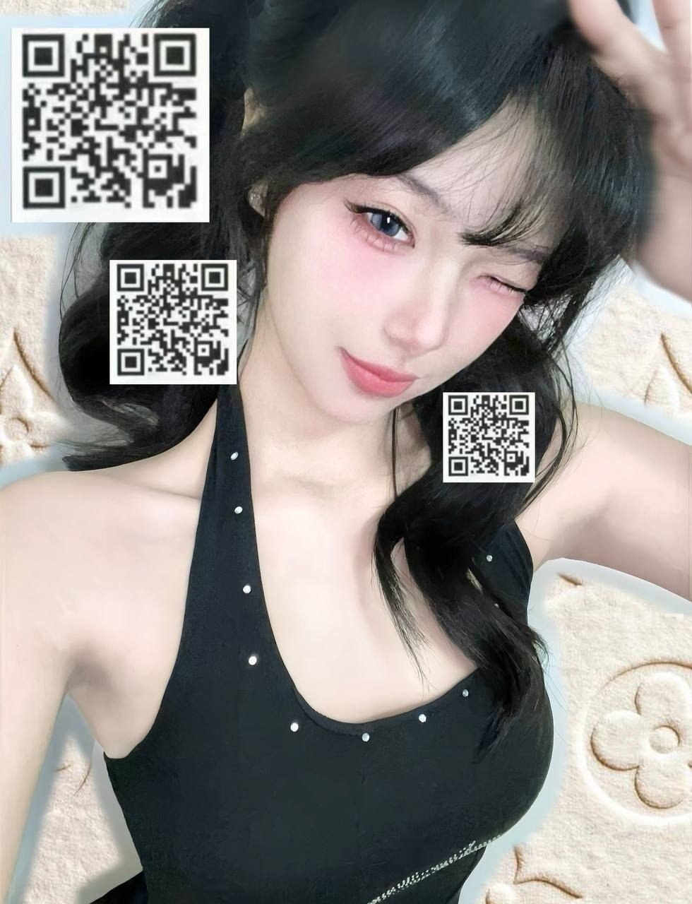 湖北 武汉 18岁 161cm 95 B杯 学生 性格好 比较活泼好相处 身材好 听话 抽烟纹身:无 SM:是 无套:否 口交:否 过夜:否 同居:否 可飞:否 价格:3 特点:性格好 比较活泼好相处 身材好 听话
