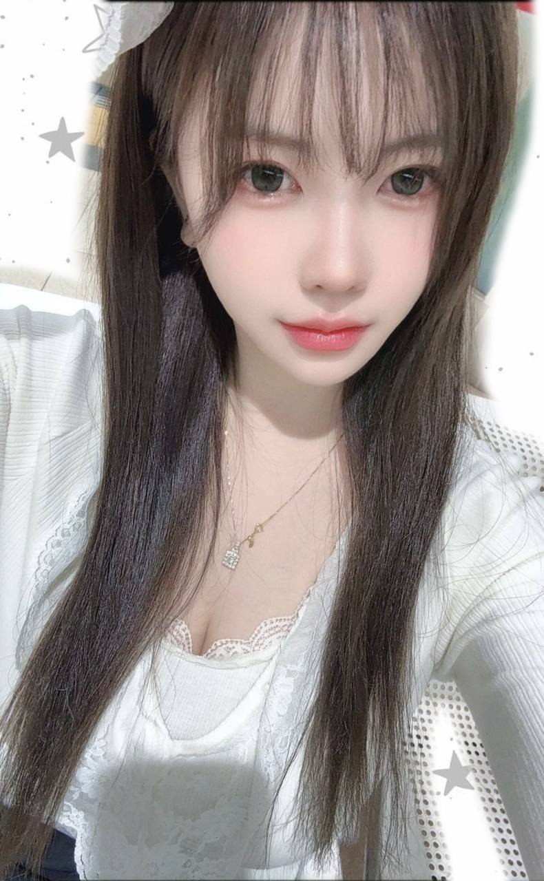 日本 大阪 本町 26岁 158cm 48 G杯 自媒体 纯欲甜美性格好日语流利N1 抽烟纹身:无纹身 SM:是 无套:否 口交:可 过夜:可 同居:否 可飞:可 价格:33 特点:纯欲甜美性格好日语流利N1
