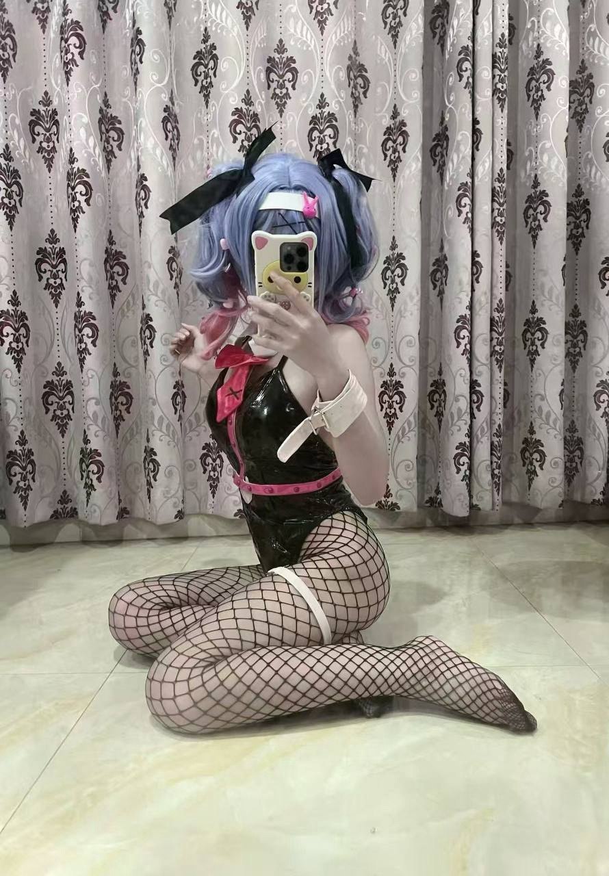 广东 广州 18岁 159cm 82 B杯 学生 乖听话 女友感情绪价值拉满 可带各种各样好看的衣服 抽烟纹身:无 SM:是 无套:加钱 口交:可 过夜:可 同居:可 可飞:可 价格:12 特点:乖听话 女友感情绪价值拉满 可带各种各样好看的衣服