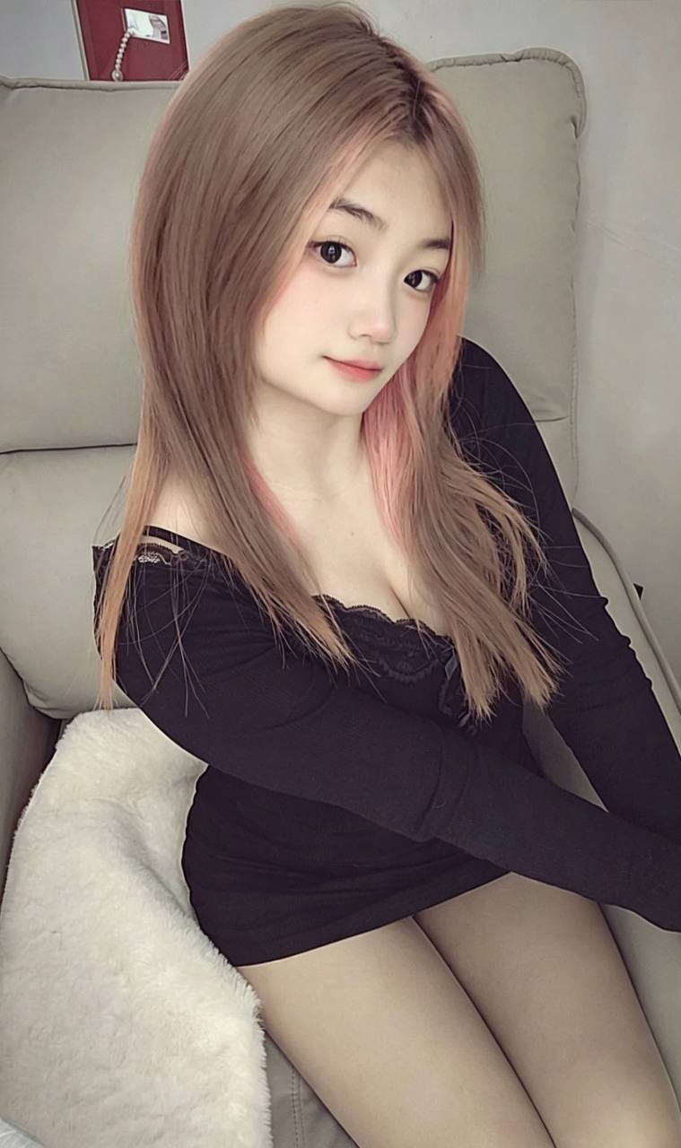 河南 漯河 19岁 165cm 109 B杯 客服 性欲大 会调情 可道具 抽烟纹身:无 SM:是 无套:可 口交:可 过夜:可 同居:可 可飞:只可周边 价格:5 特点:性欲大 会调情 可道具