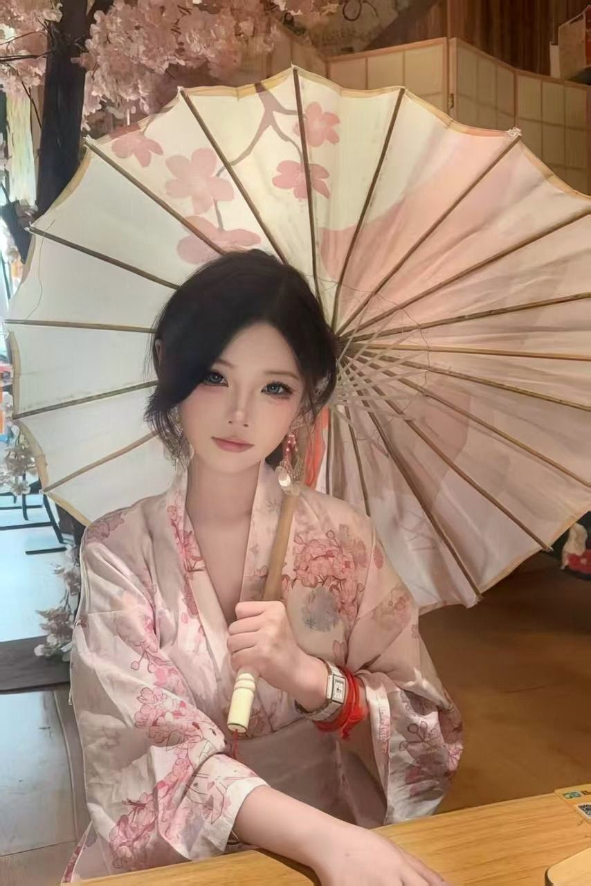 贵州 遵义 18岁 161cm 96 B杯 无业 会跳舞 抽烟纹身:无纹身 SM:是 无套:可 口交:可 过夜:可 同居:可 可飞:可 价格:15 特点:会跳舞