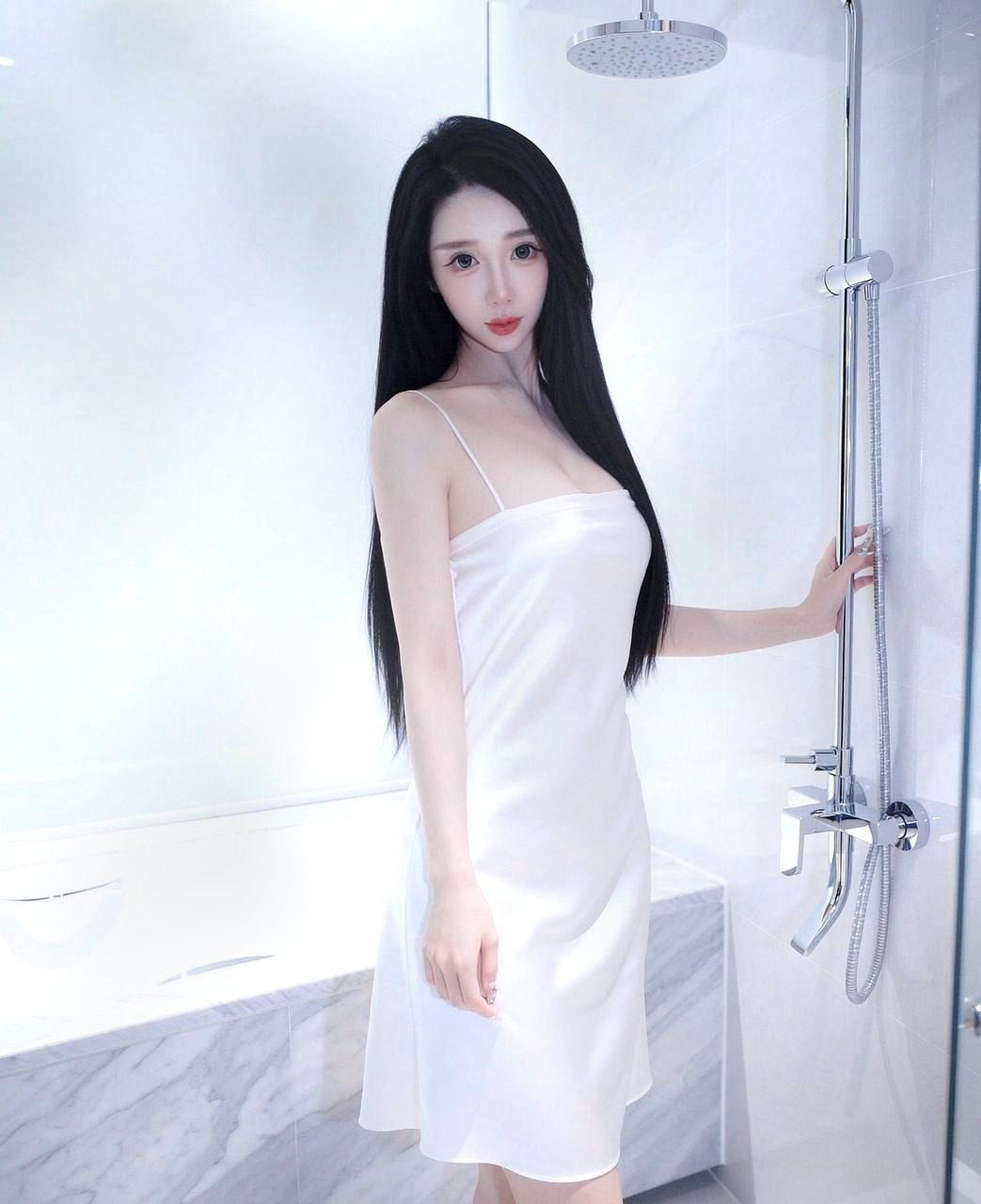 浙江 杭州 24岁 168cm 44 D杯 工作 抽烟纹身:不抽烟有纹身 SM:否 无套:可 口交:可 过夜:可 同居:可 可飞:能 价格:8