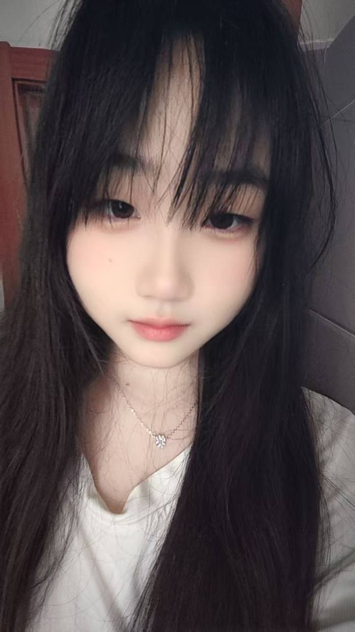 江苏 扬州 18岁 155cm 86 B杯 学生 听话乖会喷情绪价值拉满恋痛 抽烟纹身:有纹身 SM:是 无套:可 口交:可 过夜:可 同居:可 可飞:可 价格:10 特点:听话乖会喷情绪价值拉满恋痛