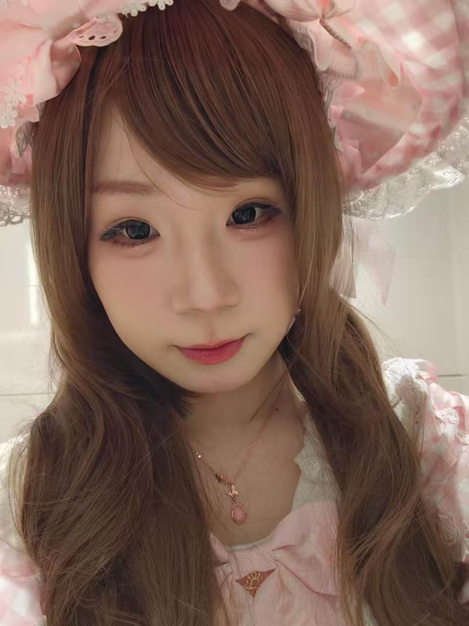 湖南 长沙 23岁 156cm 101 B杯 温柔听话会给情绪价值可以到底反差感强 抽烟纹身:有纹身 SM:是 无套:可 口交:可 过夜:可 同居:否 可飞:能 价格:5 特点:温柔听话会给情绪价值可以到底反差感强