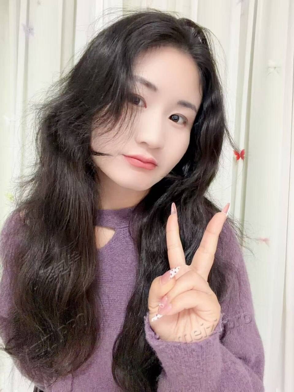 来自浙江嘉兴的25岁B杯女生,身高155厘米体重90斤,因生活原因希望遇到一位真诚的金主进行短期包养和陪伴。她可过夜也可前往外省,接受口交和体检后无套,可同居但不接受SM。资料真实,配合度高且放得开。零花钱期望为6k,生活费一次付清,最快马上可以出发见面,每月可陪伴3天时间。同城嘉兴及外省均可。