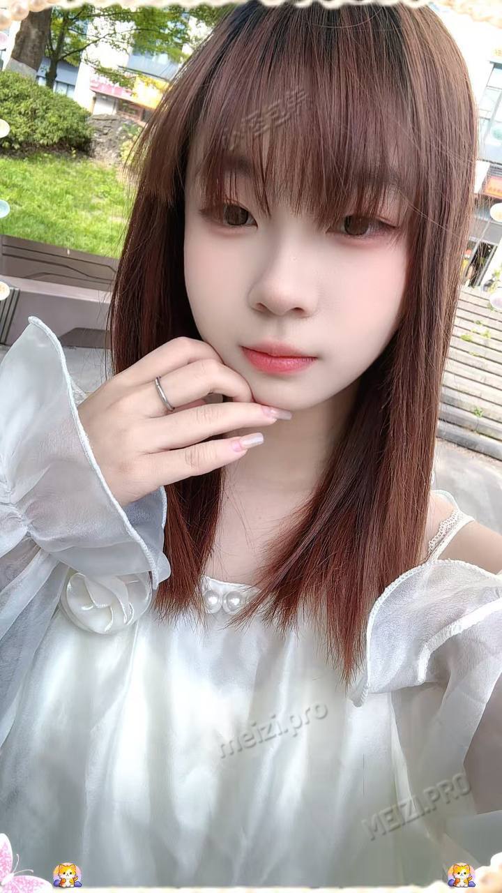 浙江杭州包养信息：18岁女生，160cm身高92斤，B杯清纯不抽烟不纹身。因生活原因希望遇到真诚金主短期陪伴，可过夜可外省可周边城市，可体检后无套不接受口交同居及SM。零花钱期望4500，真实资料可见3天，月底姨妈期，分两次付款。