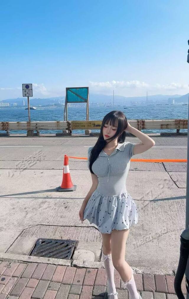 广东 深圳 18岁 164cm 92 C杯 学生