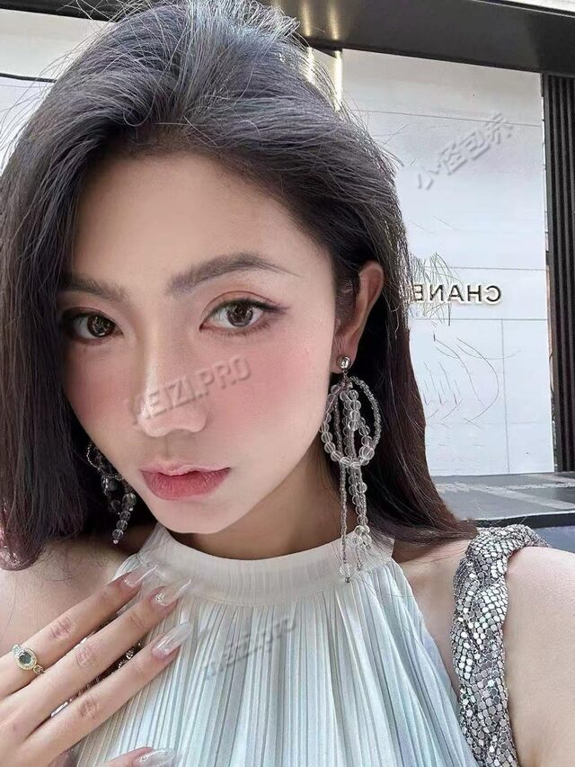 中国 香港 25岁 172cm 52 C杯 模特