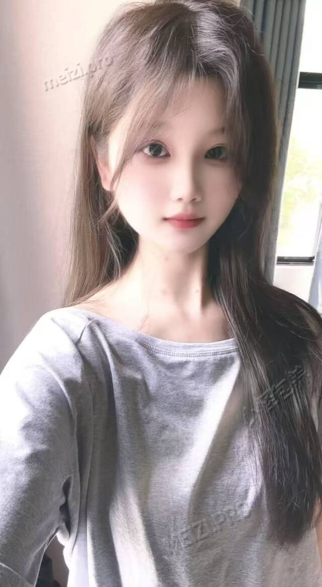 江西 萍乡 19岁 170cm 103 B杯 抽烟纹身:无纹身 SM:否 无套:可 口交:否 过夜:可 同居:否 可飞:可以 价格:8.5