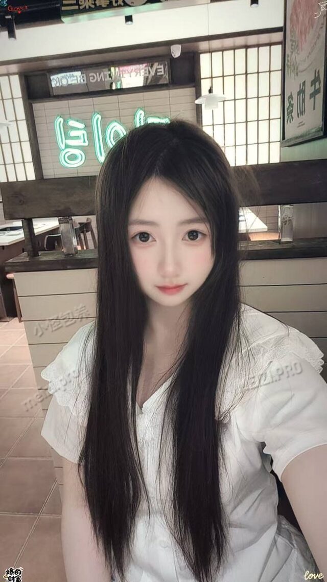 四川 甘孜州色达县 30岁 160cm 100 A杯 小学编制内教师 小学教师文学功底强文学修养文化涵养很高精通文学历史类知识会讲英语平时自己写小说曾在各大小说网站上发表各类小说诗歌累计超过100万字 抽烟纹身:无纹身 SM:否 无套:否 口交:可 过夜:可 同居:否 可飞:寒暑假能 暑假7月初～8月中旬 寒假12.25～第二年3.1 价格:55 特点:小学教师文学功底强文学修养文化涵养很高精通文学历史类知识会讲英语平时自己写小说曾在各大小说网站上发表各类小说诗歌累计超过100万字