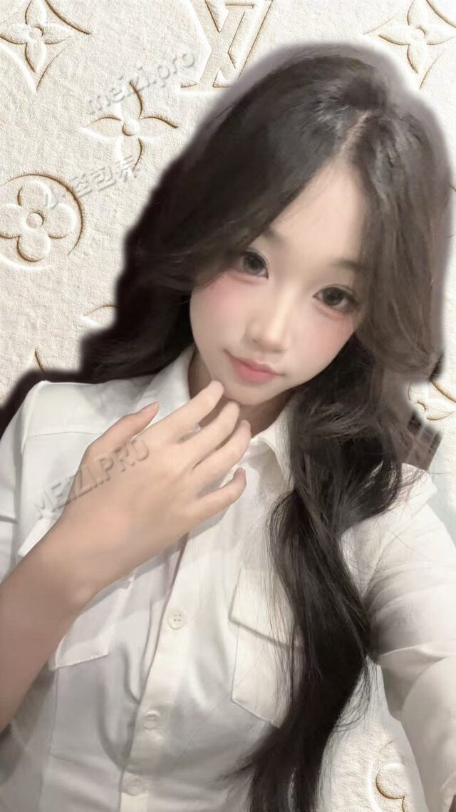 广东 湛江 18岁 160cm 90 B杯 学生 听话懂事温柔，有一点点粘人，会撒娇，舞蹈和钢琴生，身材比例好 抽烟纹身:无 SM:轻微 无套:可 口交:可 过夜:可 同居:否 可飞:可 价格:10 特点:听话懂事温柔，有一点点粘人，会撒娇，舞蹈和钢琴生，身材比例好