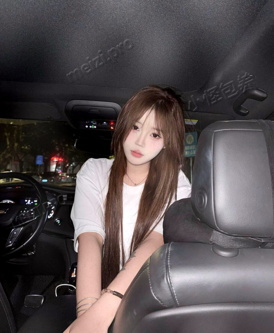 福建 厦门 23岁 173cm 108 B杯 工作 活泼开朗 情绪价值高 不乱发脾气 可甜可御 抽烟纹身:无 SM:是 无套:否 口交:可 过夜:可 同居:否 可飞:可 价格:20 特点:活泼开朗 情绪价值高 不乱发脾气 可甜可御