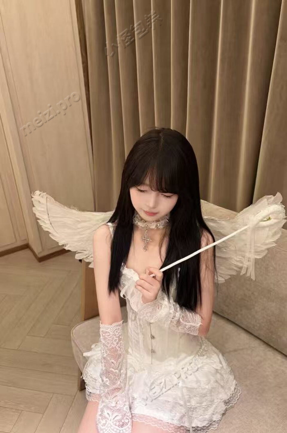 四川 成都 18岁 160cm 95 B杯 身材好 嘴巴甜 乖巧听话 体贴 懂事 会聊天满满的情绪价值 配合度高 可以满足老板的需求 抽烟纹身:不抽烟有纹身 SM:是 无套:否 口交:可 过夜:可 同居:否 可飞:可 省内 价格:18 特点:身材好 嘴巴甜 乖巧听话 体贴 懂事 会聊天满满的情绪价值 配合度高 可以满足老板的需求