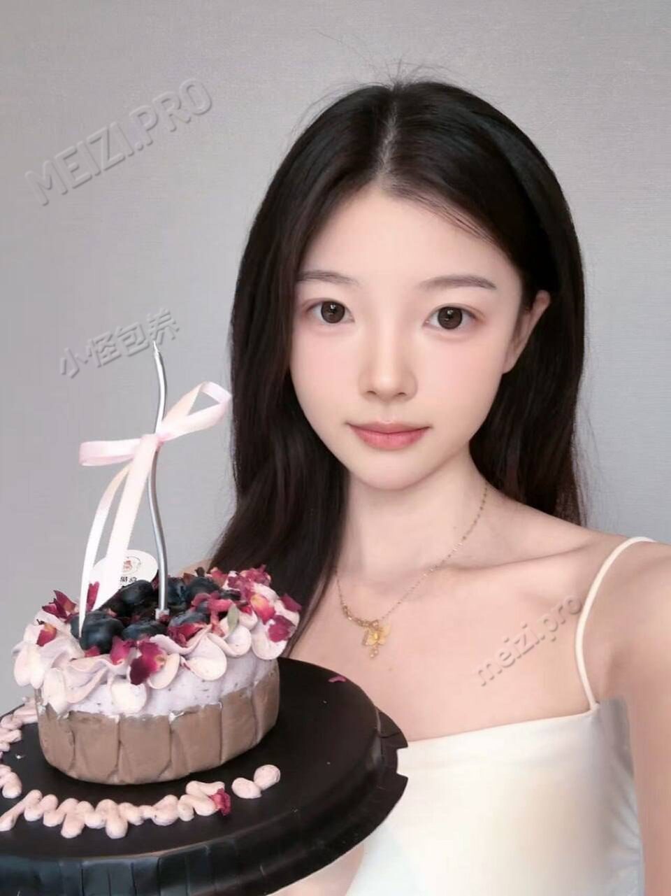 山东 泰安 21岁 159cm 86 B杯 学生 情绪稳定,阳光明媚开心果,可塑性强,热爱生活 抽烟纹身:无 SM:是 无套:可 口交:可 过夜:可 同居:可 可飞:可 价格:15 特点:情绪稳定,阳光明媚开心果,可塑性强,热爱生活