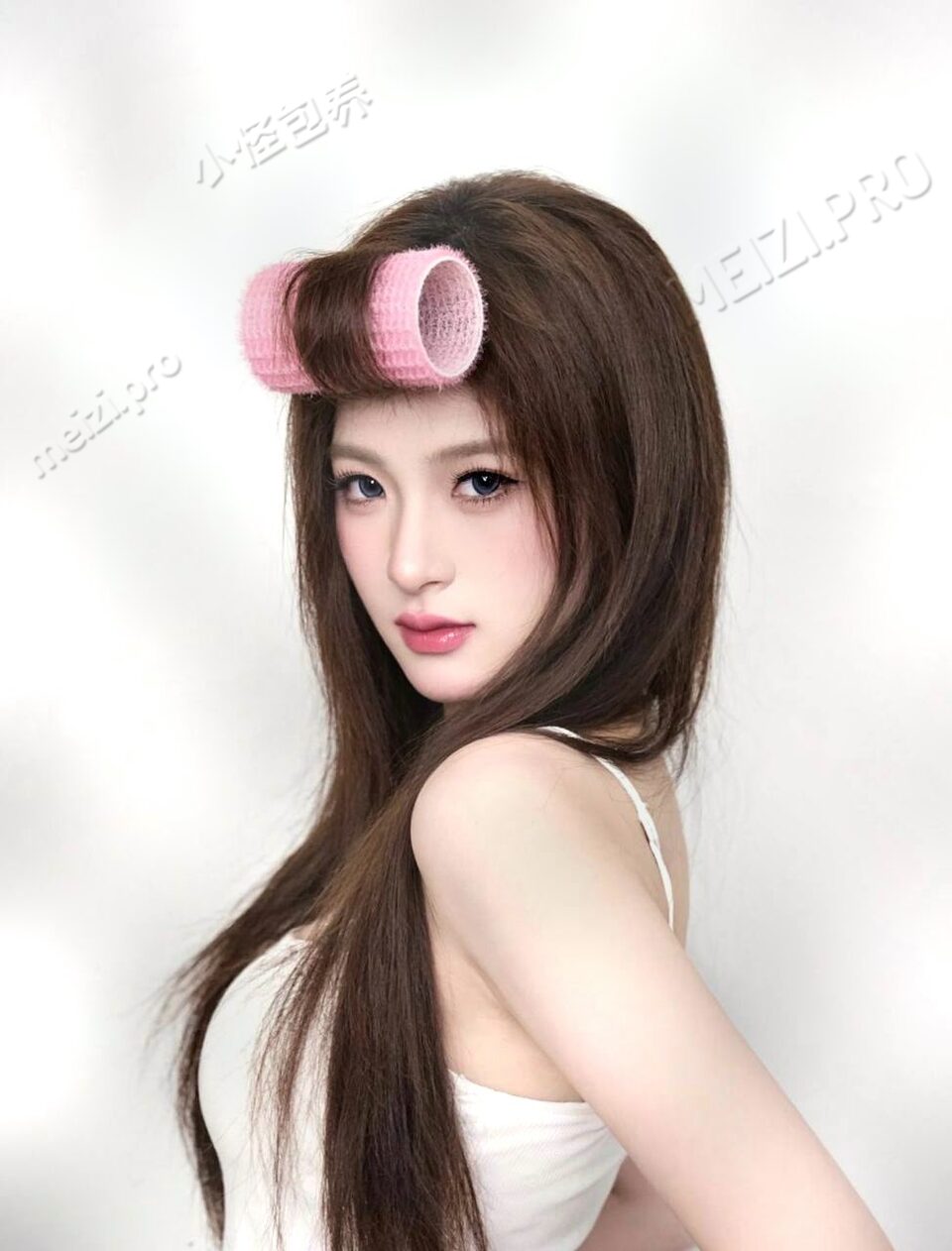 广东 深圳 18岁 170cm 48 B杯 学生 情商高性格活泼 SM:否 无套:否 口交:可 过夜:可 同居:否 可飞:能 其他城市 港澳 价格:15 特点:情商高性格活泼