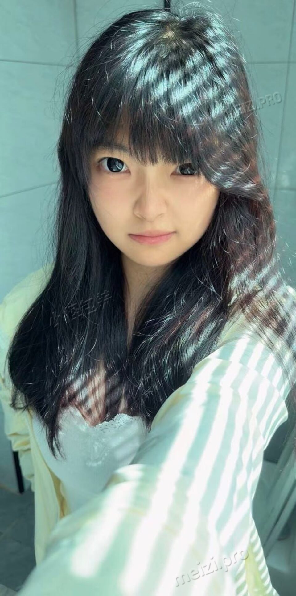 广东 广州 19岁 160cm 82 A杯 学生 可爱会跳舞 抽烟纹身:抽烟没纹身 SM:否 无套:可 口交:可 过夜:可 可飞:可 价格:5 特点:可爱会跳舞