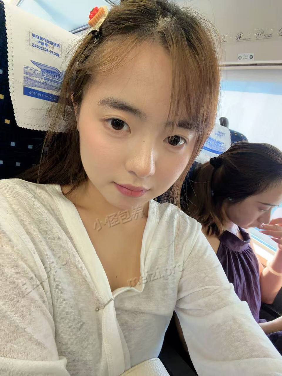 安徽 芜湖 19岁 161cm 102 B杯 学生 抽烟纹身:无 SM:否 无套:否 口交:可 过夜:可 同居:否 可飞:可其他城市,不去港澳 价格:6