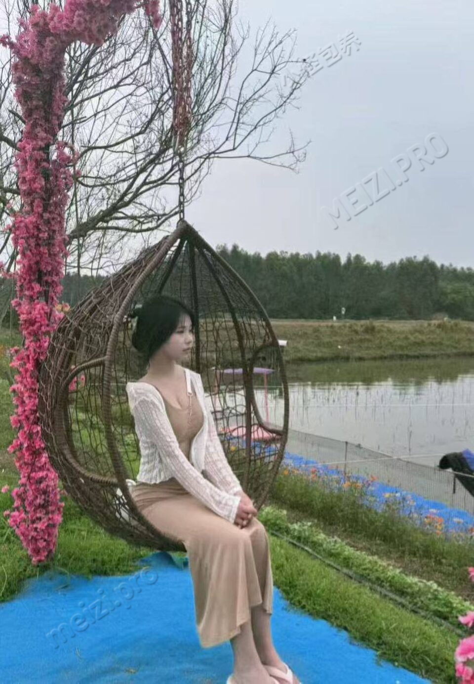 广东 惠州 19岁 160cm 93 C杯 美妆 听话 懂事 温柔 SM:否 无套:否 口交:可 过夜:可 同居:否 可飞:可 价格:4 特点:听话 懂事 温柔