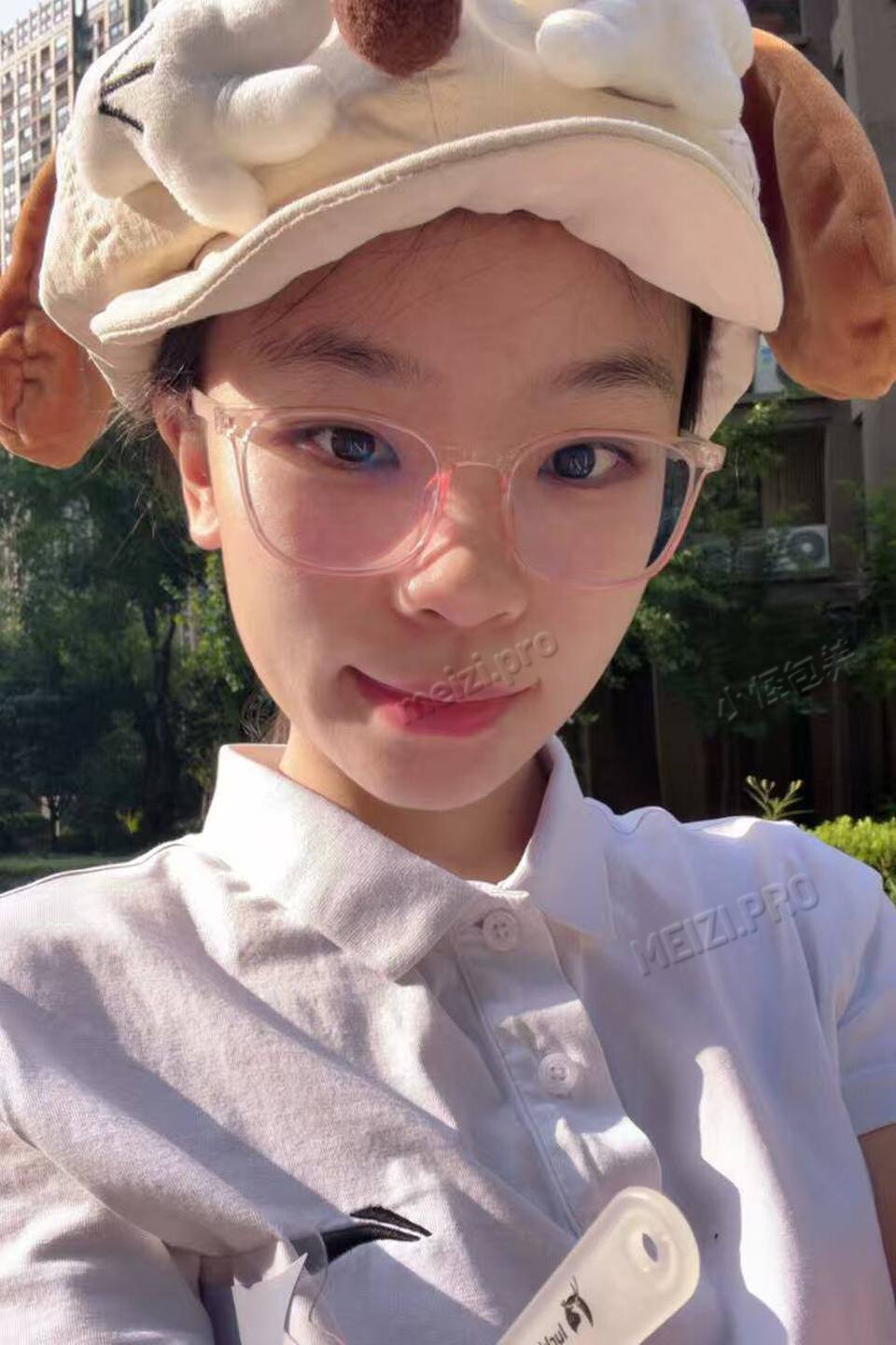 广西 南宁 18岁 155cm 92 D杯 学生 说话幽默，有时比较粘人 抽烟纹身:无 SM:是 无套:否 口交:可 过夜:可 可飞:能，太北的地方不去 价格:6 特点:说话幽默，有时比较粘人