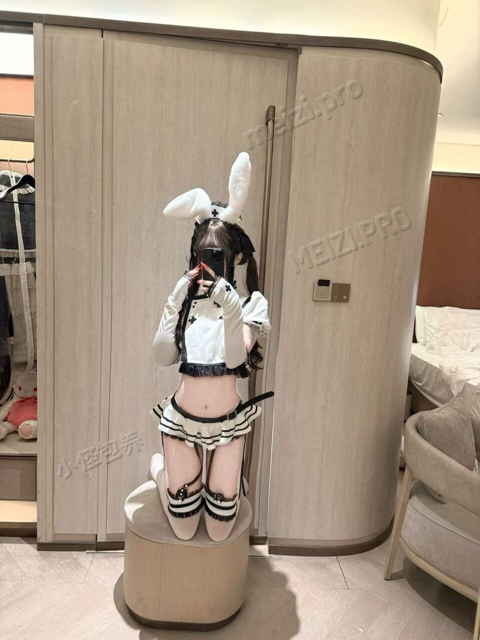 湖北 武汉 18岁 162cm 90 B杯 学生 会跳舞 听话 水多配合度很高 抽烟纹身:不抽烟有纹身 SM:是 无套:否 口交:可 过夜:可 同居:否 可飞:可外省可港澳可外国 价格:7 特点:会跳舞 听话 水多配合度很高