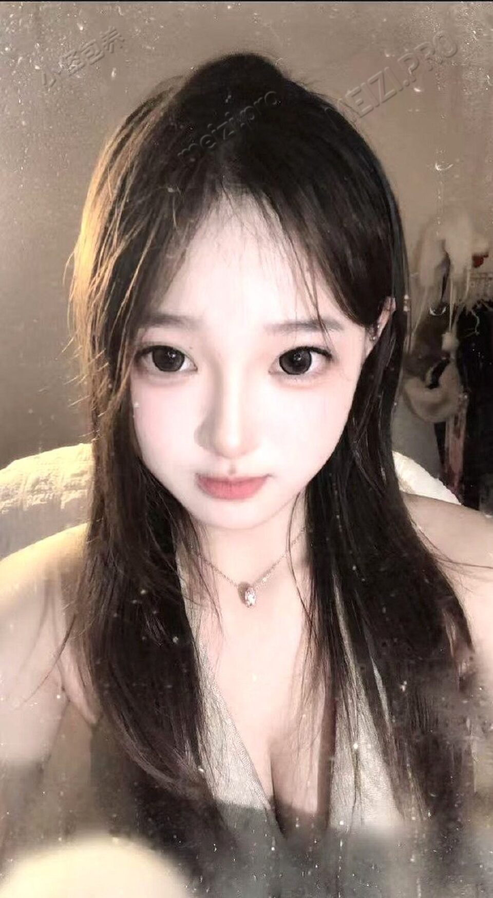四川 成都 19岁 155cm 90 B杯 工作 活泼开朗 SM:是 无套:可 口交:否 过夜:可 同居:可 可飞:可 价格:20 特点:活泼开朗