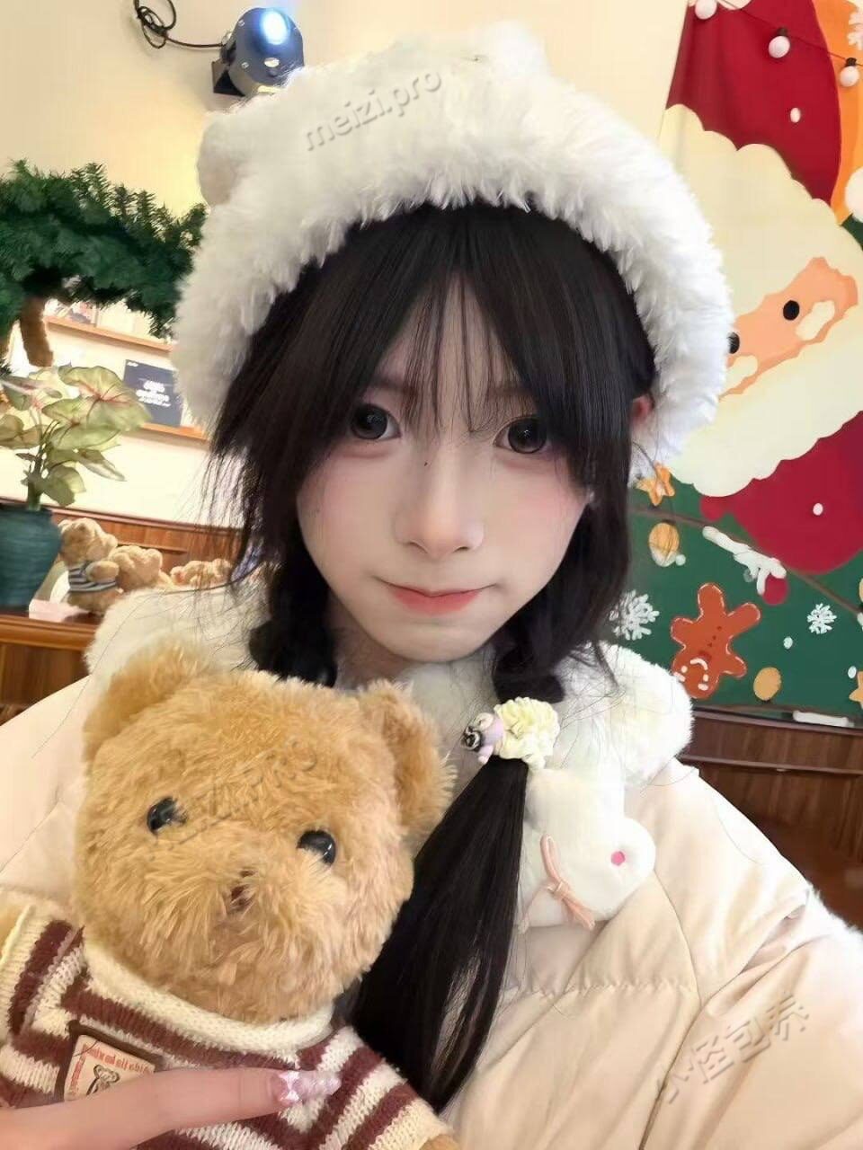 湖南 永州 18岁 165cm 90 B杯 自由业 皮肤滑声音好听 可以穿制服听话不冷场 紧 抽烟纹身:无纹身 SM:否 无套:可 口交:可 过夜:可 同居:可 可飞:可 价格:6 特点:皮肤滑声音好听 可以穿制服听话不冷场 紧