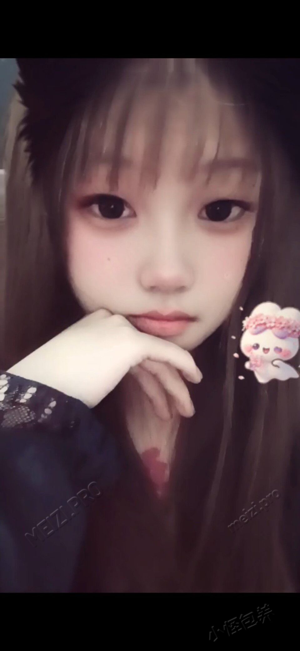 广东 东莞 18岁 160cm 92 B杯 前台 听话反差话多 抽烟纹身:有抽烟有纹身 SM:是 无套:可 口交:可 过夜:可 同居:可 可飞:否 价格:4 特点:听话反差话多