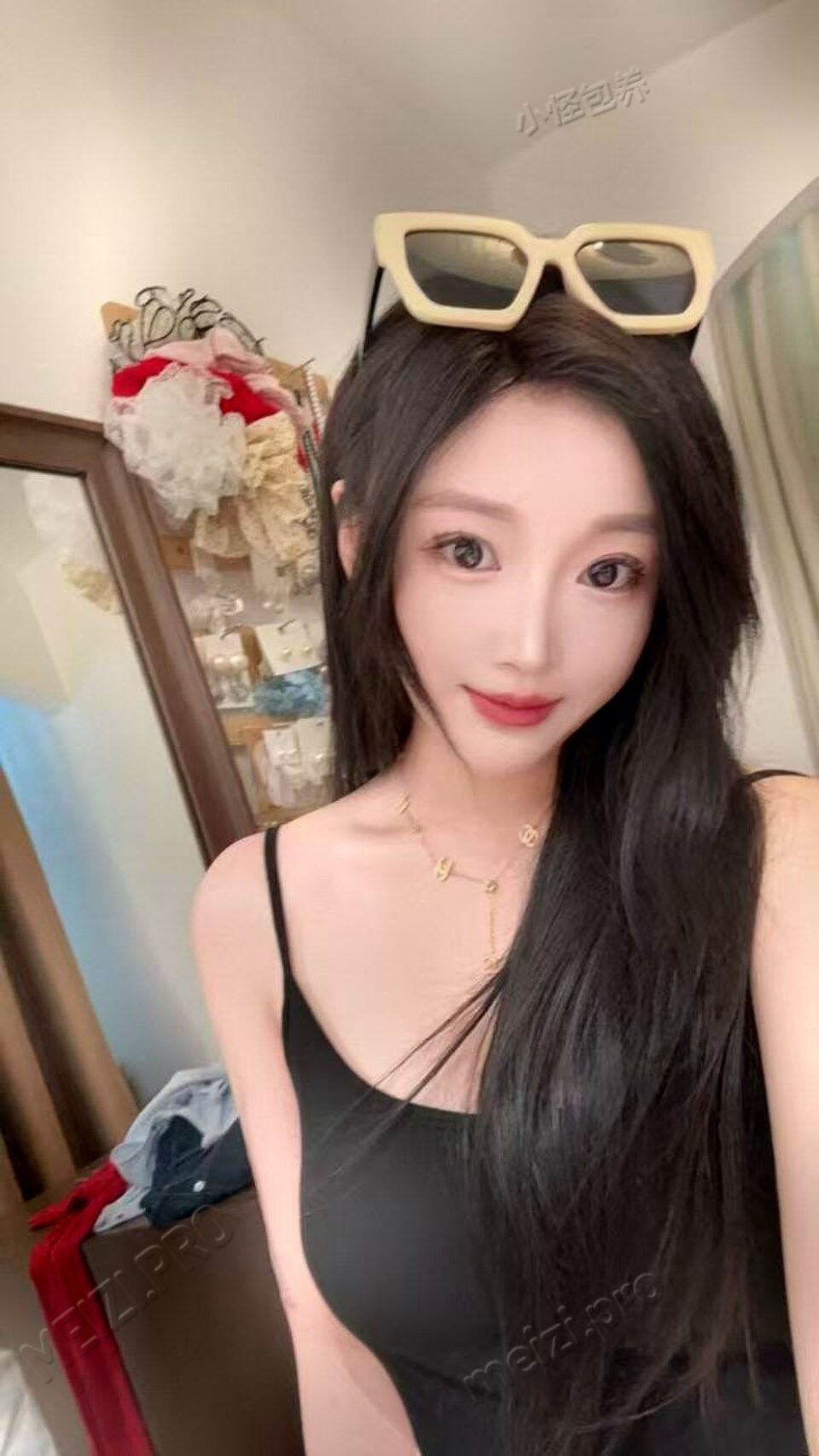 广东 广州 21岁 168cm 48 C杯 客服 身材好，皮肤嫩，听话照做 抽烟纹身:无 SM:否 无套:否 口交:可 过夜:可 同居:否 可飞:可 价格:10 特点:身材好，皮肤嫩，听话照做