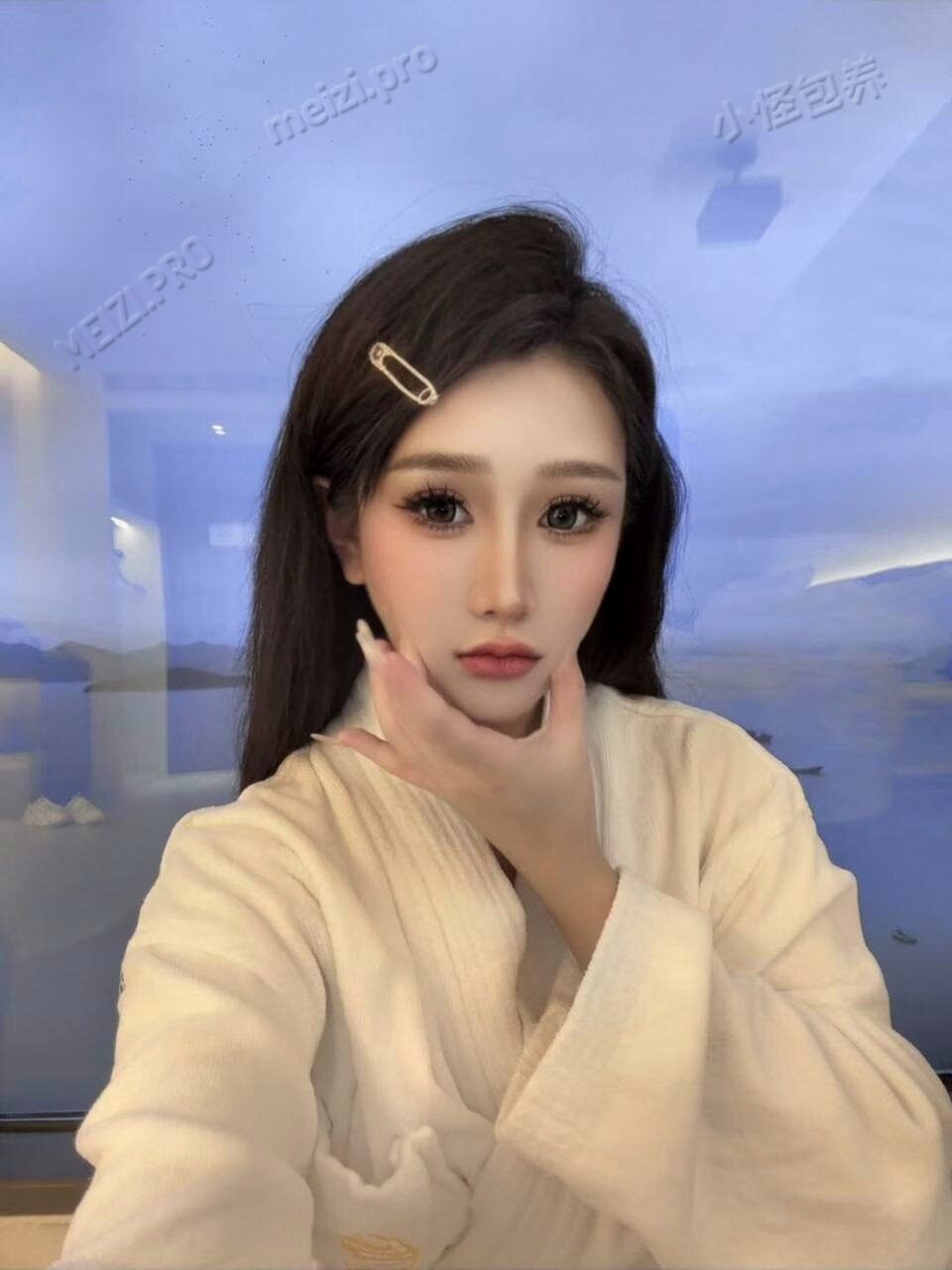 浙江 嘉兴 24岁 163cm 86 B杯 金融 听话可以提供情绪价值 抽烟纹身:无 SM:是 无套:否 口交:可 过夜:可 同居:可 可飞:可 价格:9 特点:听话可以提供情绪价值