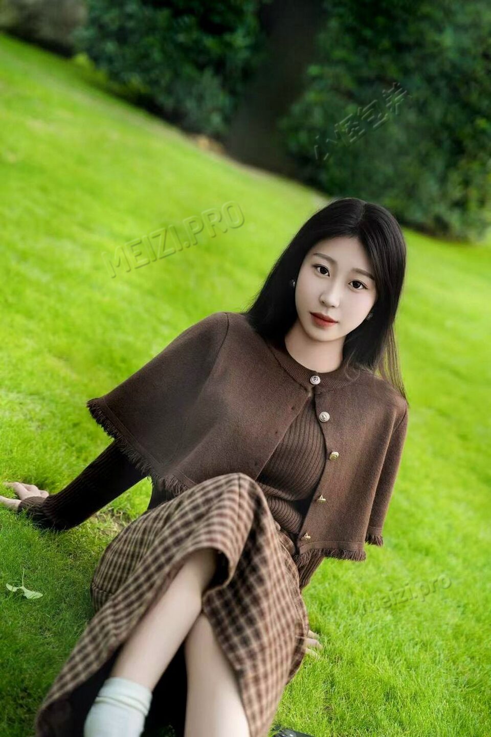 河南 洛阳 20岁 159cm 98 B杯 学生 性格好,真人比照片好看 抽烟纹身:不抽烟一点点纹身 SM:否 无套:可 口交:可 过夜:可 同居:否 可飞:可 外省不港澳 价格:9 特点:性格好,真人比照片好看