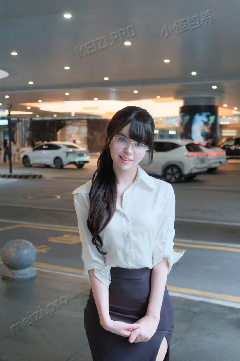 广东 深圳 21岁 163cm 95 B杯 学生 混血,爱撒娇不粘人,表面乖乖女实际反差感拉满,从不定义风格,比较百变,enfp快乐小狗恋爱体验感第一人格,说话很软萌,会提供情绪价值和恋爱体验,无纹身不抽烟不喝酒,私生活干净 抽烟纹身:无 SM:是 无套:否 口交:可 过夜:可 同居:可 可飞:可 价格:10-20 特点:混血,爱撒娇不粘人,表面乖乖女实际反差感拉满,从不定义风格,比较百变,enfp快乐小狗恋爱体验感第一人格,说话很软萌,会提供情绪价值和恋爱体验,无纹身不抽烟不喝酒,私生活干净