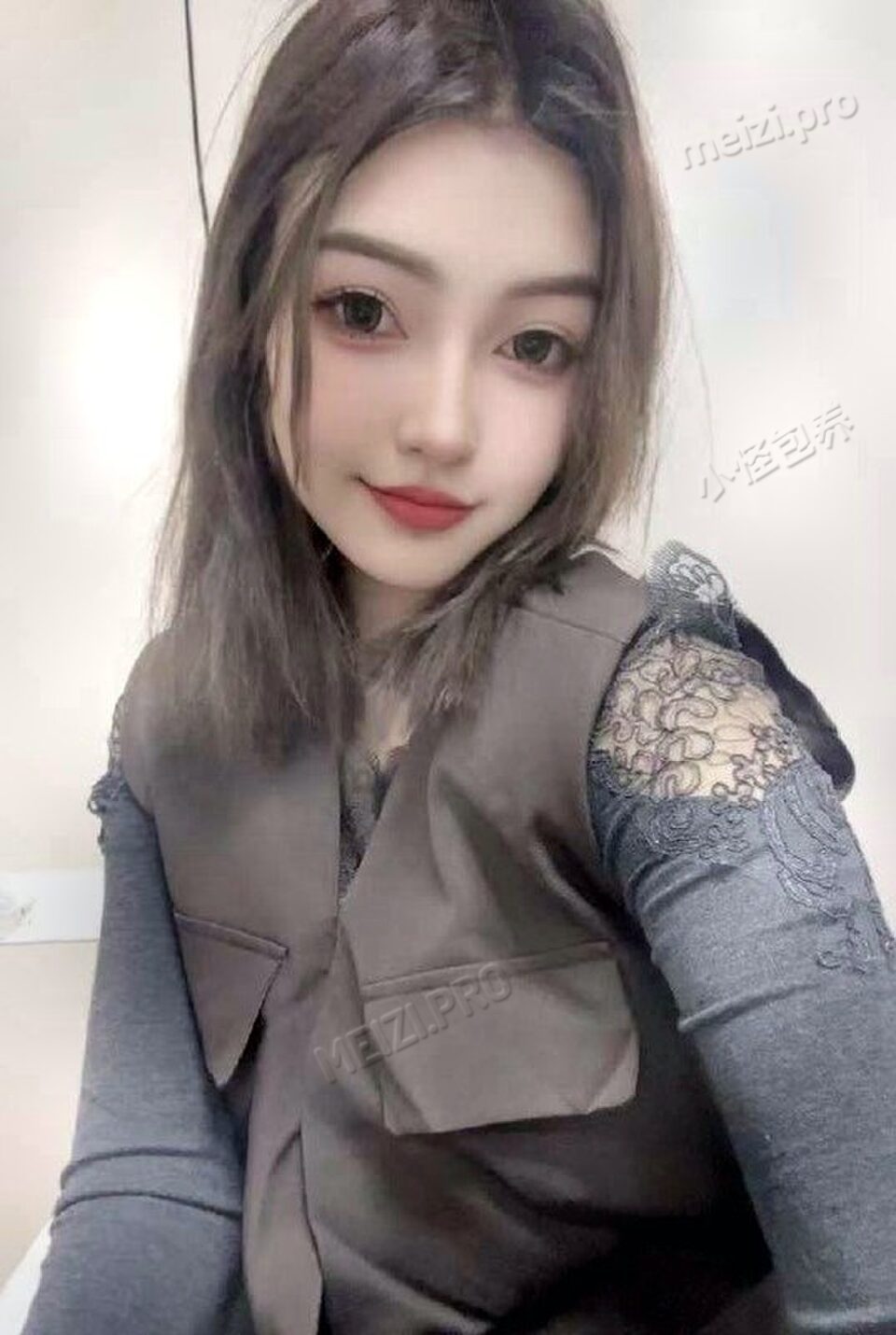 新疆 喀什 23岁 168cm 104 B杯 工作 听话懂事温柔乖巧小猫性格 抽烟纹身:无纹身 SM:否 无套:可 口交:否 过夜:可 同居:可 可飞:七天以上可 价格:30 特点:听话懂事温柔乖巧小猫性格