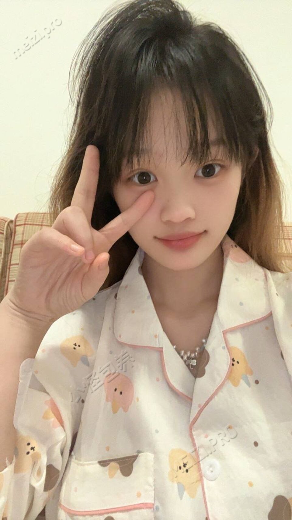 江苏 徐州 18岁 163cm 96 B杯 工作 可以提供情绪价值 抽烟纹身:无 SM:是 无套:可 口交:可 过夜:可 同居:可 可飞:可 价格:15 特点:可以提供情绪价值