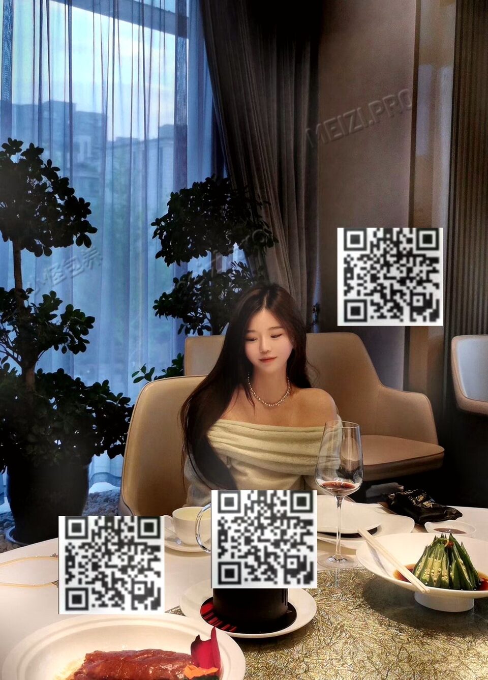 陕西 西安 24岁 165cm 110 B杯 开美容店 乖巧 懂事 SM:是 无套:可 口交:可 过夜:可 同居:可 可飞:可 可去港澳 价格:18 特点:乖巧 懂事
