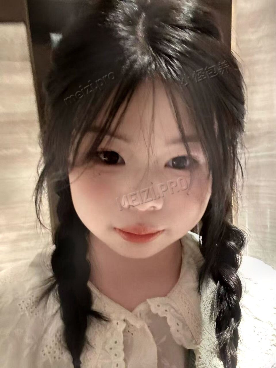 江苏 南京 19岁 160cm 108 D杯 学生 听话不纠缠 抽烟纹身:无 SM:否 无套:可 口交:否 过夜:可 同居:可 可飞:可 价格:10 特点:听话不纠缠
