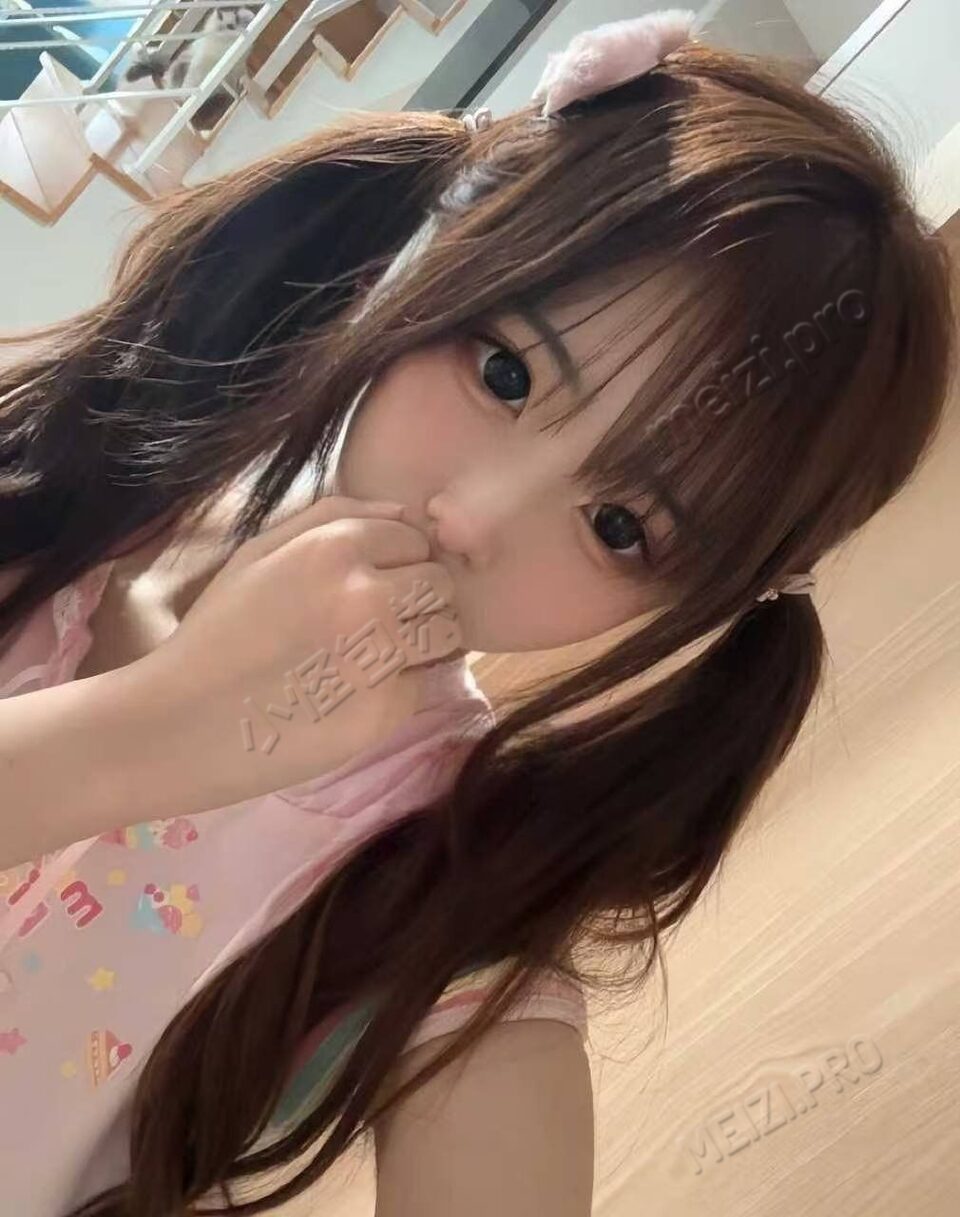 江苏 徐州 18岁 158cm 78 A杯 学生 年纪小，经验少，稚嫩 抽烟纹身:无 SM:是 无套:否 口交:可 过夜:可 同居:可 可飞:可 价格:35 特点:年纪小，经验少，稚嫩