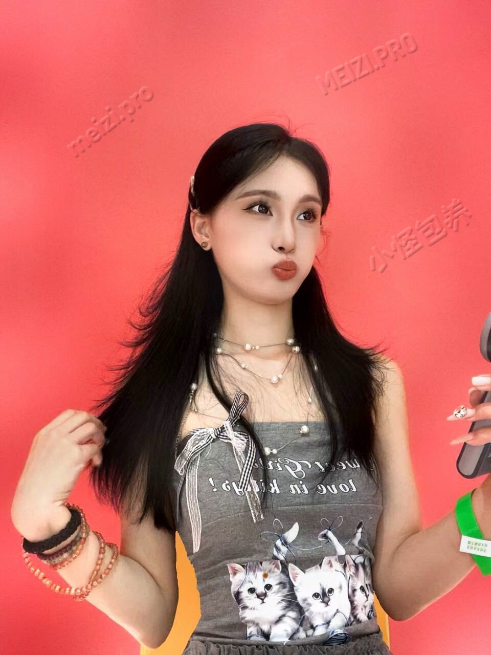 辽宁 沈阳 25岁 170cm 50 B杯 文职 安静很安静 热情很热情 抽烟纹身:无 SM:否 无套:可 口交:可 过夜:可 同居:可 可飞:可,港澳 价格:6 特点:安静很安静 热情很热情
