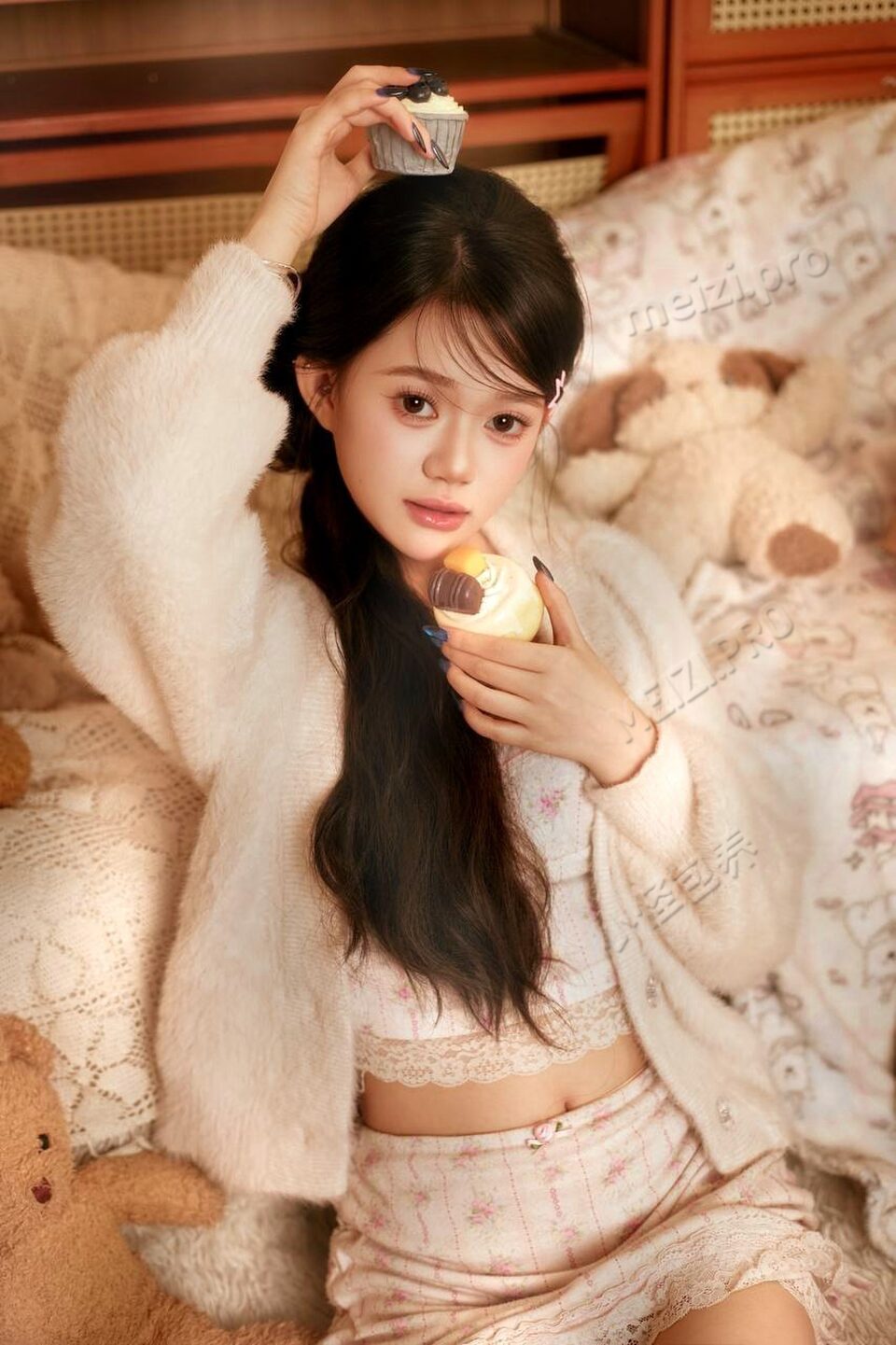 浙江 杭州 18岁 131cm 78 A杯 美甲师 性格温柔随和甜美可爱身材好新卡第一次出 SM:否 无套:否 口交:否 过夜:可 同居:可 可飞:可异地 价格:20 特点:性格温柔随和甜美可爱身材好新卡第一次出