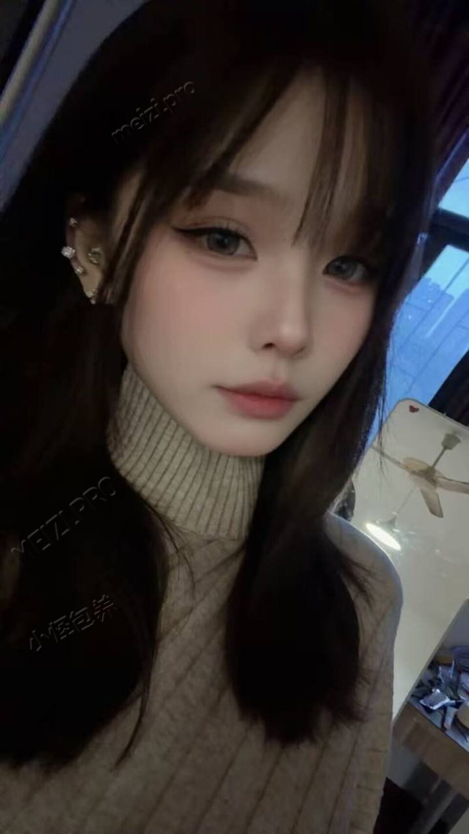湖南 长沙 20岁 165cm 92 上班 听话配合 SM:否 无套:否 口交:可 同居:可 可飞:可 外地或省内 价格:10 特点:听话配合