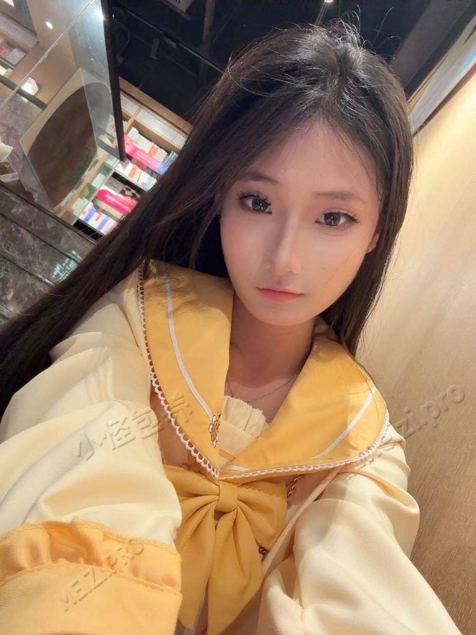 广东 深圳 19岁 166cm 96 B杯 甜品烘焙 洛丽塔jk cosplay满足你 黑长直双马尾不作不闹 抽烟纹身:无 SM:是 无套:否 口交:可 过夜:否 同居:否 可飞:可 有港澳通 不可出国 价格:8 特点:洛丽塔jk cosplay满足你 黑长直双马尾不作不闹