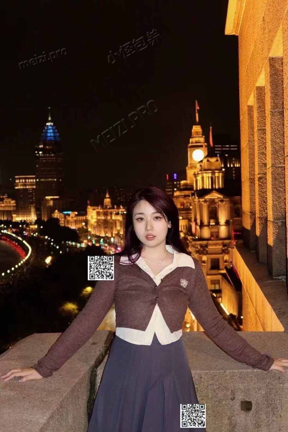湖南 长沙 24岁 172cm 108 F杯 大学老师 985博士，百万网红，英国UCL名校毕业，会四国语言，反差萌长相清纯，皮肤冷白皮嫩无纹身，配合度高 抽烟纹身:无 SM:是 无套:否 口交:可 过夜:可 同居:可 可飞:可 优先长沙深圳广州，愿意出国 价格:22 特点:985博士，百万网红，英国UCL名校毕业，会四国语言，反差萌长相清纯，皮肤冷白皮嫩无纹身，配合度高