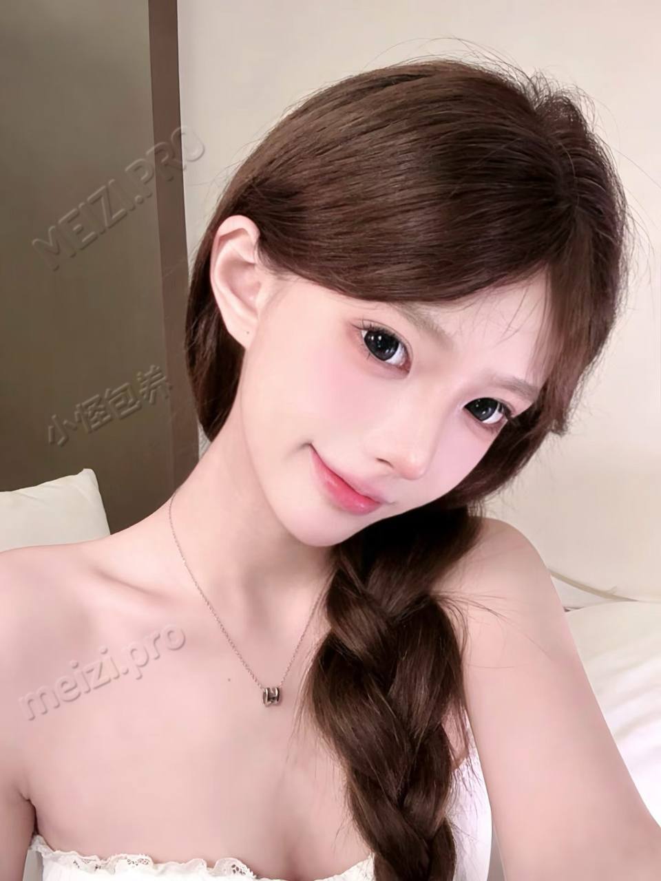 吉林 松原 22岁 166cm 90 A杯 网店店主 有德有素质有气质 第一次找 抽烟纹身:无 SM:是 无套:否 口交:可 过夜:可 同居:可 可飞:可 价格:6 特点:有德有素质有气质 第一次找