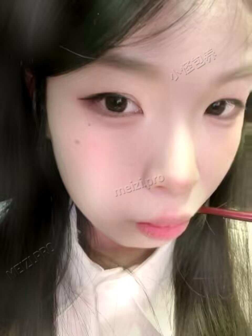 湖北 恩施 21岁 167cm 98 B杯 jk 抽烟纹身:无纹身 SM:是 无套:否 口交:可 过夜:可 同居:可 可飞:可 出路费即可 价格:12 特点:jk