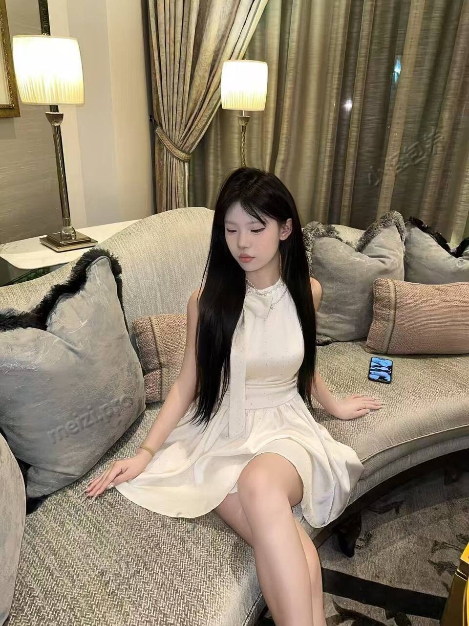 广东 广州 19岁 163cm 90 B杯 乖巧听话温柔 抽烟纹身:无纹身 SM:是 无套:可 口交:可 过夜:可 同居:否 可飞:可 价格:15 特点:乖巧听话温柔