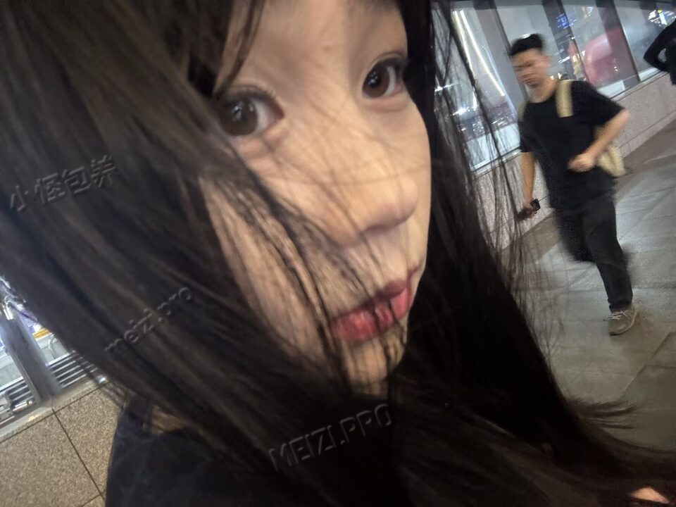 广东 深圳 23岁 170cm 135 D杯 胸大结实 身材好 性格好 情绪价值拉满 抽烟纹身:无 SM:否 无套:否 口交:否 过夜:可 同居:否 可飞:否 价格:12-15 特点:胸大结实 身材好 性格好 情绪价值拉满