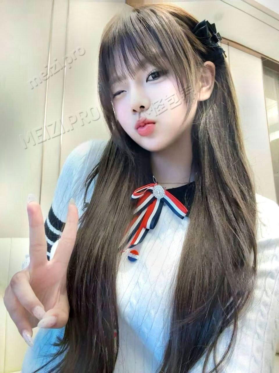 广东 广州 22岁 167cm 107 D杯 自媒体主播 正常沟通，喜欢冒险刺激、剧本杀、攀岩等有趣事情，活力感满满，个子高胸部大，提供情绪价值，懂得配合 抽烟纹身:无 SM:是 无套:可 口交:可 过夜:可 同居:否 可飞:可 价格:10 特点:正常沟通，喜欢冒险刺激、剧本杀、攀岩等有趣事情，活力感满满，个子高胸部大，提供情绪价值，懂得配合